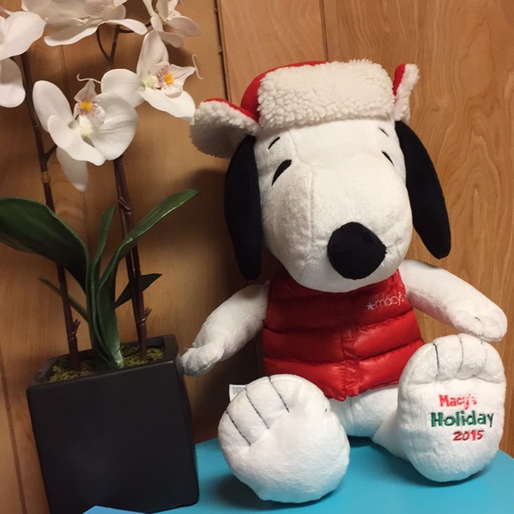 macys 2018 holiday plush